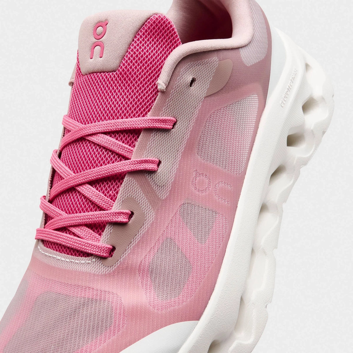Women's Mesh Walking Sneaker