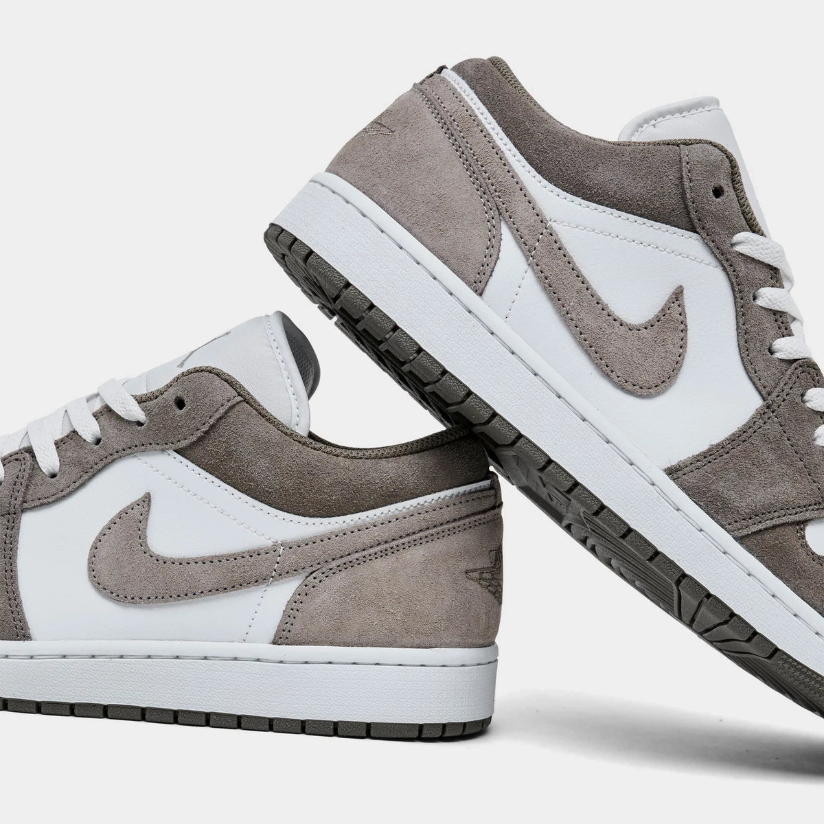 Men's Leather Low-Top Casual Sneakers
