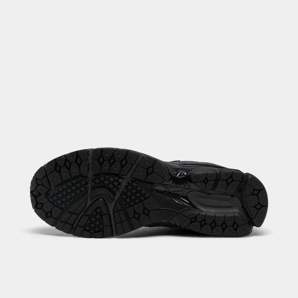 Men's Mesh And Suede Casual Sneaker
