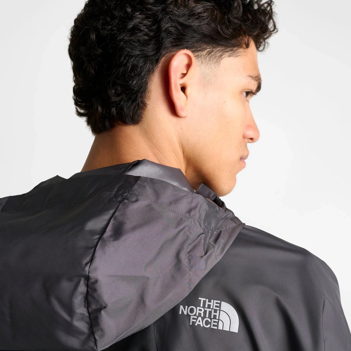 Men's Lightweight Full-Zip Wind Jacket