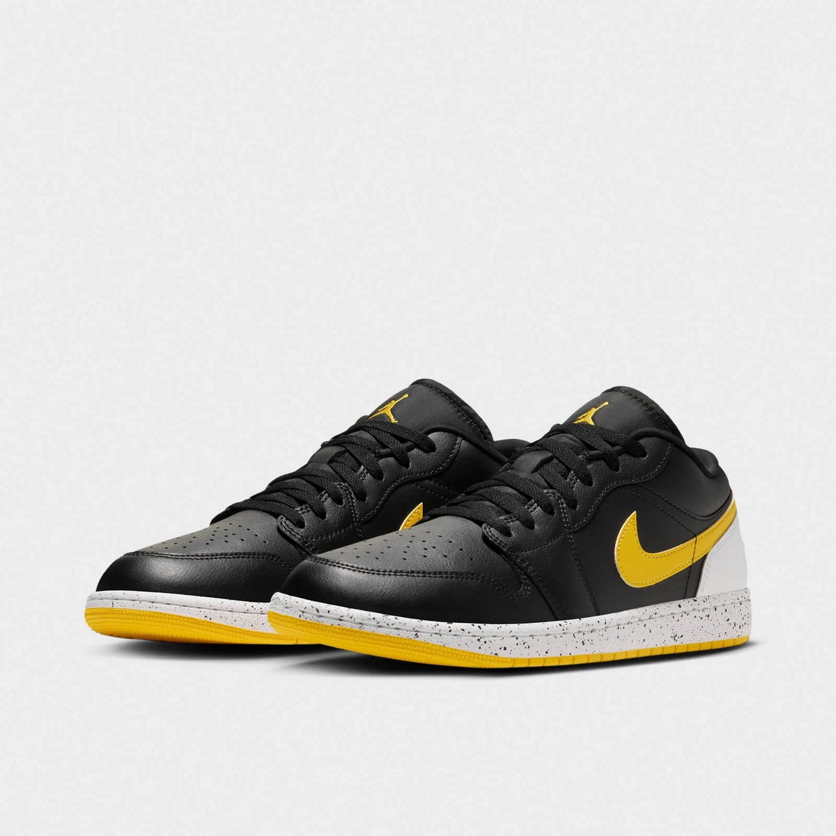 Men's Leather Low-Top Casual Sneakers