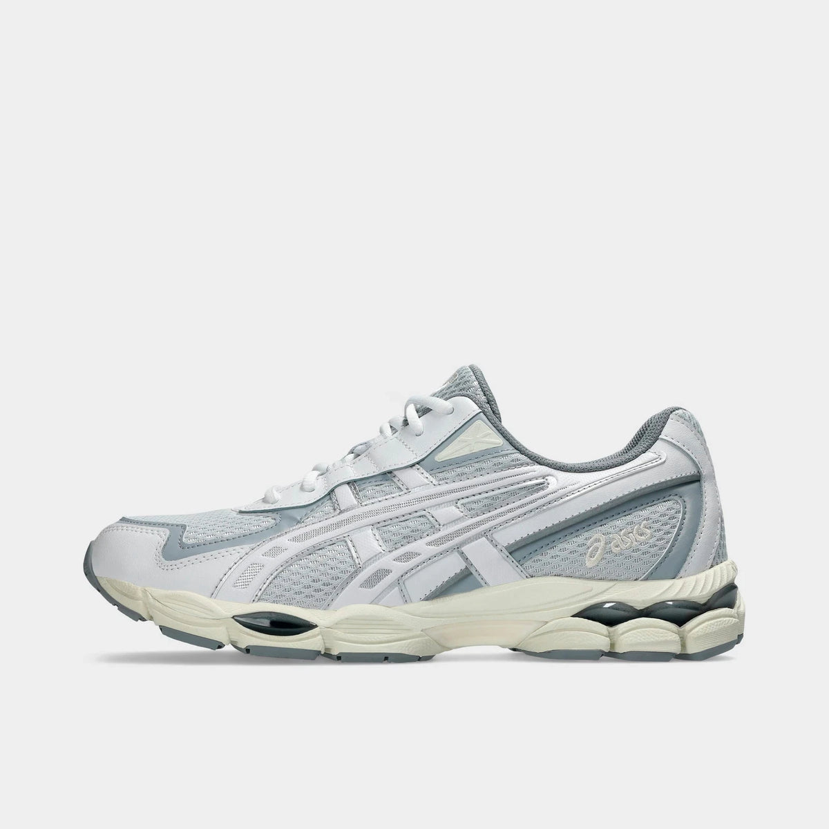 Men's Mesh and Synthetic Low-Top Sneaker