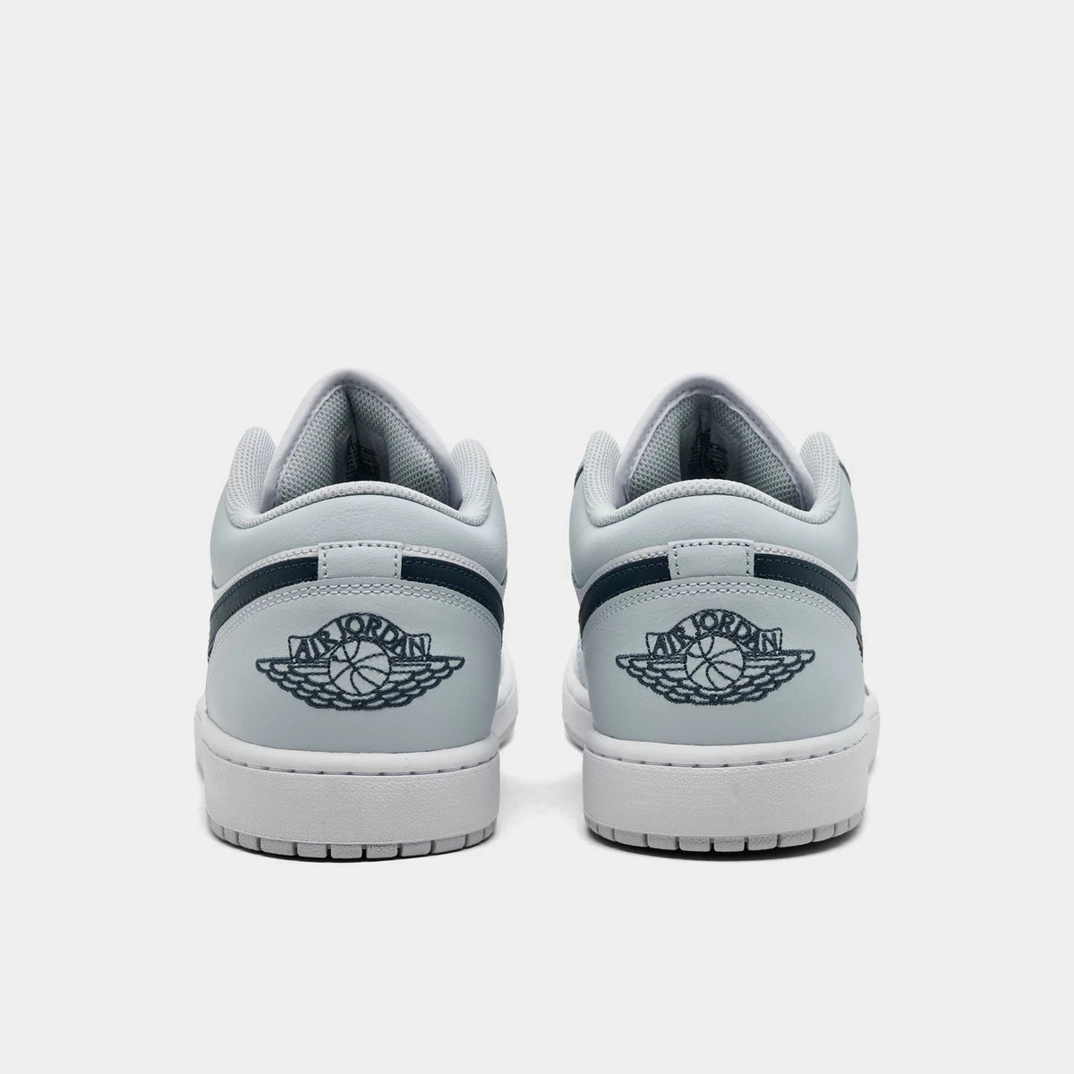 Men's Leather Low Top Casual Sneaker