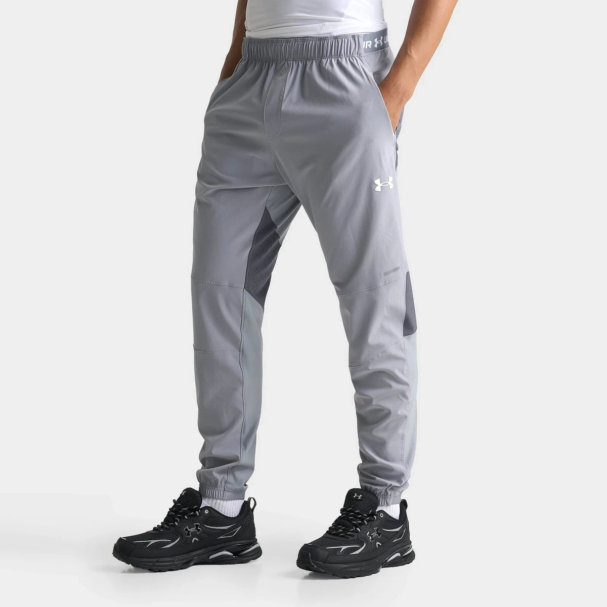 Men's Woven Tapered Training Pants
