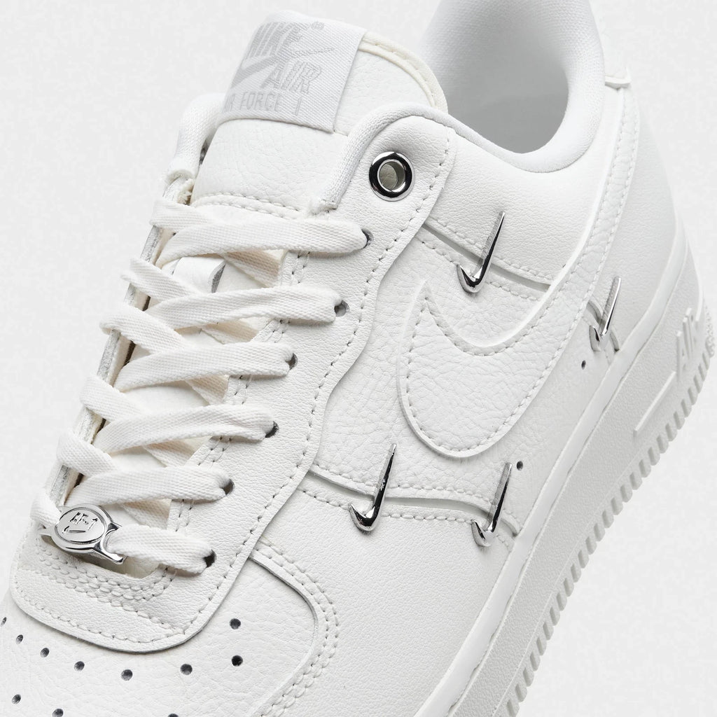 Women's Leather Low-Top Court Sneakers