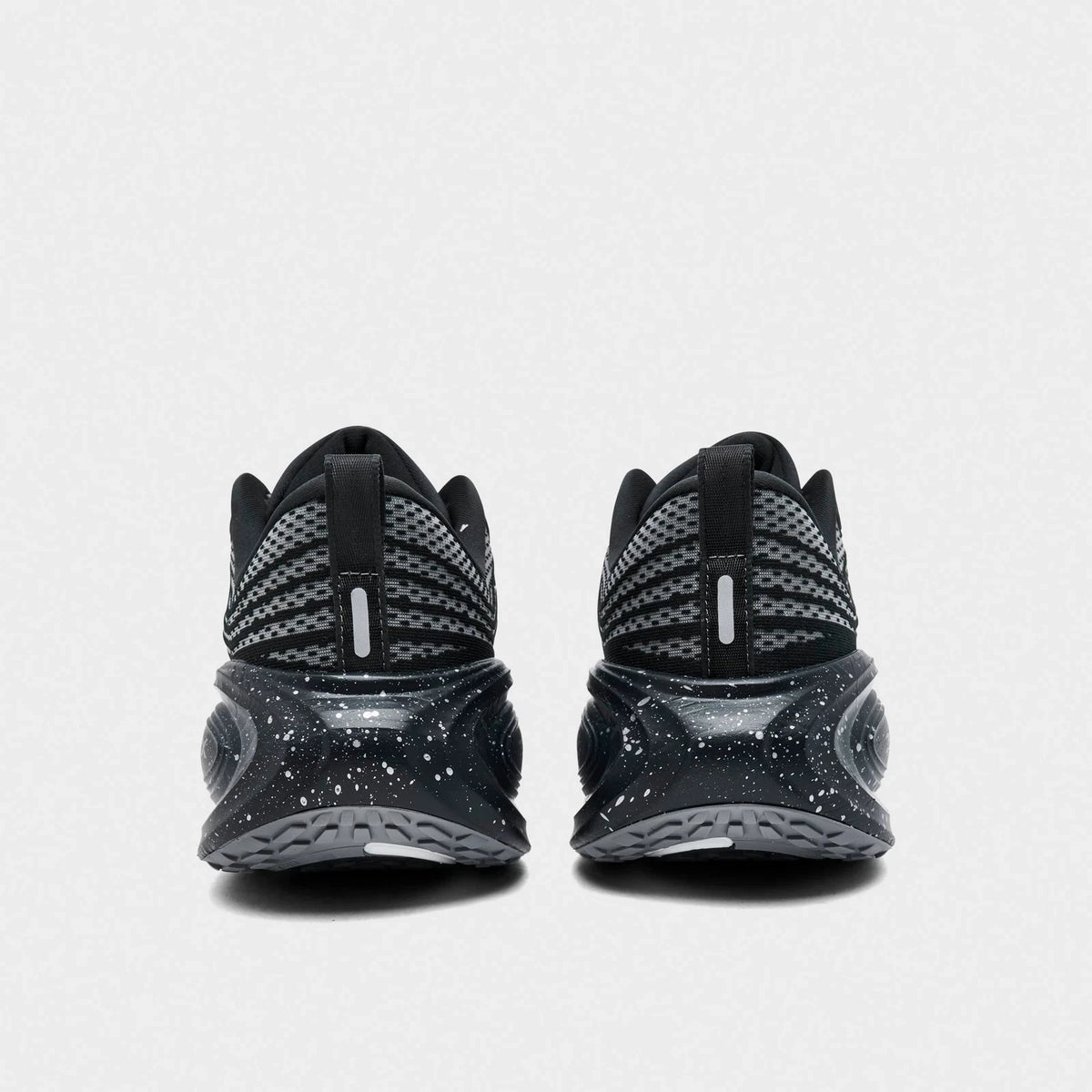 Men's Cushioned Road Running Shoes