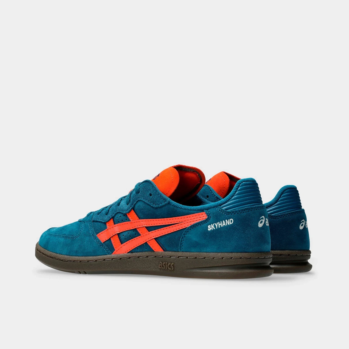 Women's Suede Low-Top Casual Sneaker