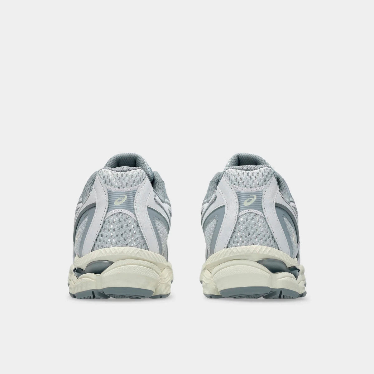 Men's Mesh and Synthetic Low-Top Sneaker