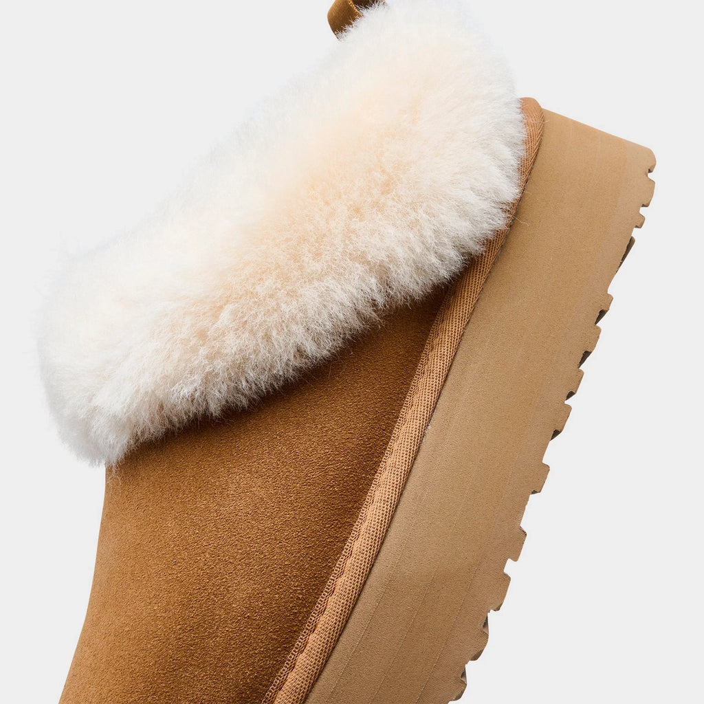 Women's Suede Platform Clogs - Chestnut
