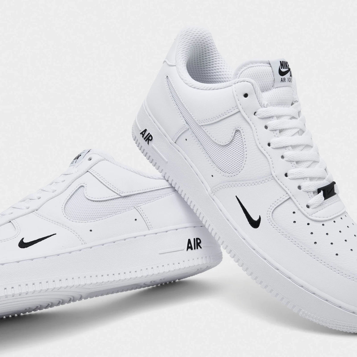 Men's Leather Mesh Low-Top Court Sneaker