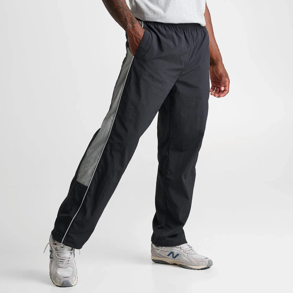 Men's Loose-Fit Woven Track Pants
