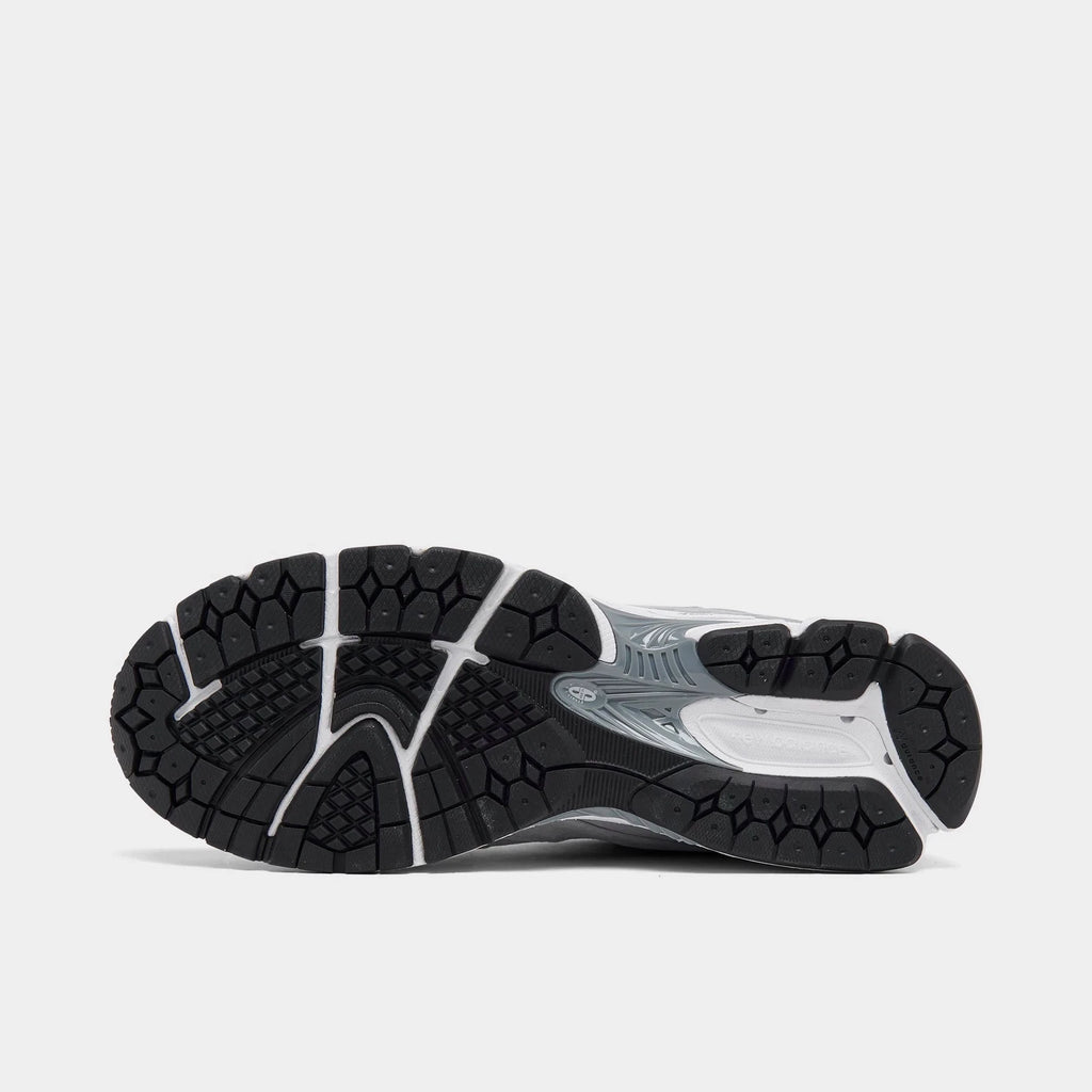 Men's Mesh And Suede Casual Sneaker