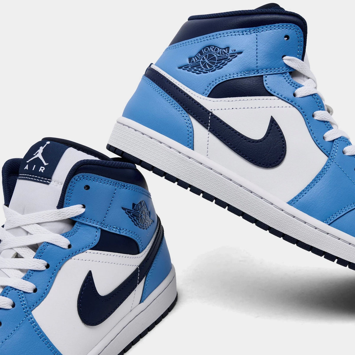 Men's Leather Mid-Top Casual Sneakers