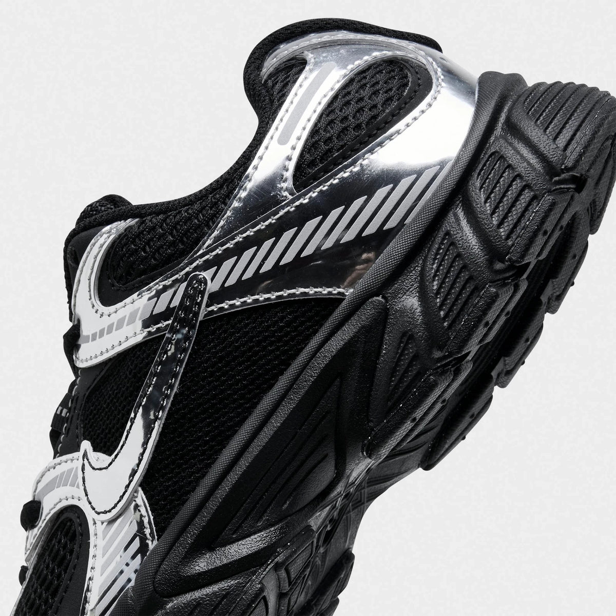 Big Kids' Mesh Retro Runner Sneaker - Black