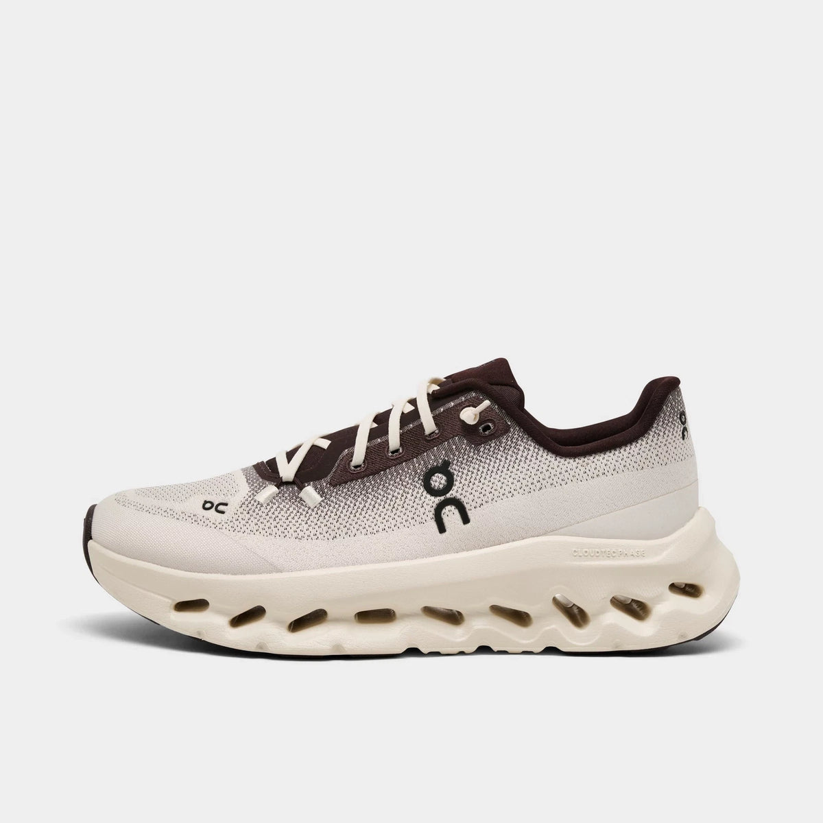 Women's Cushioned Walking Sneaker