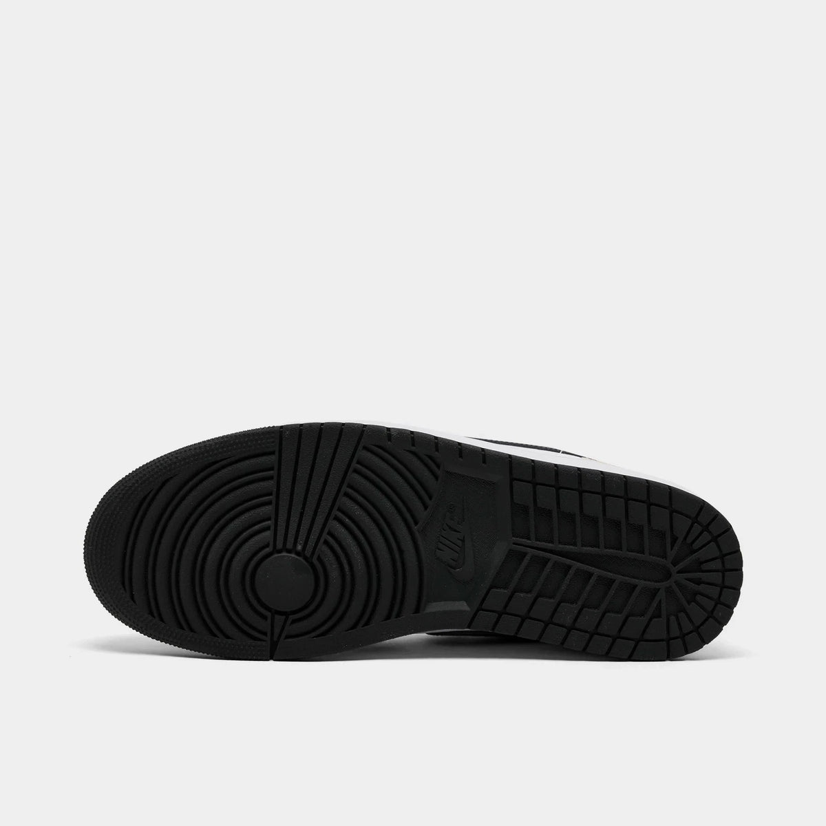 Leather Low Top Casual Sneaker