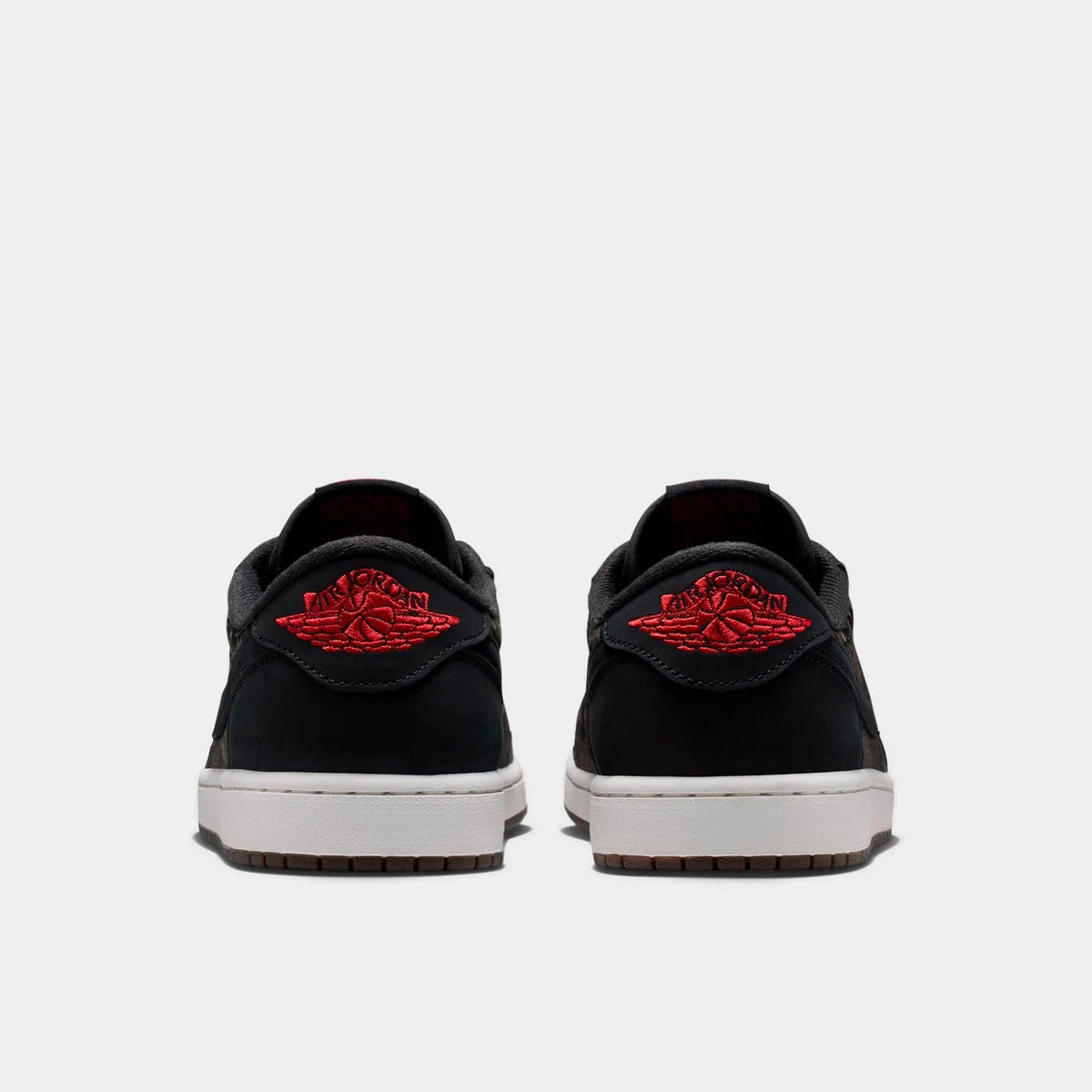 Leather Low Top Casual Sneakers