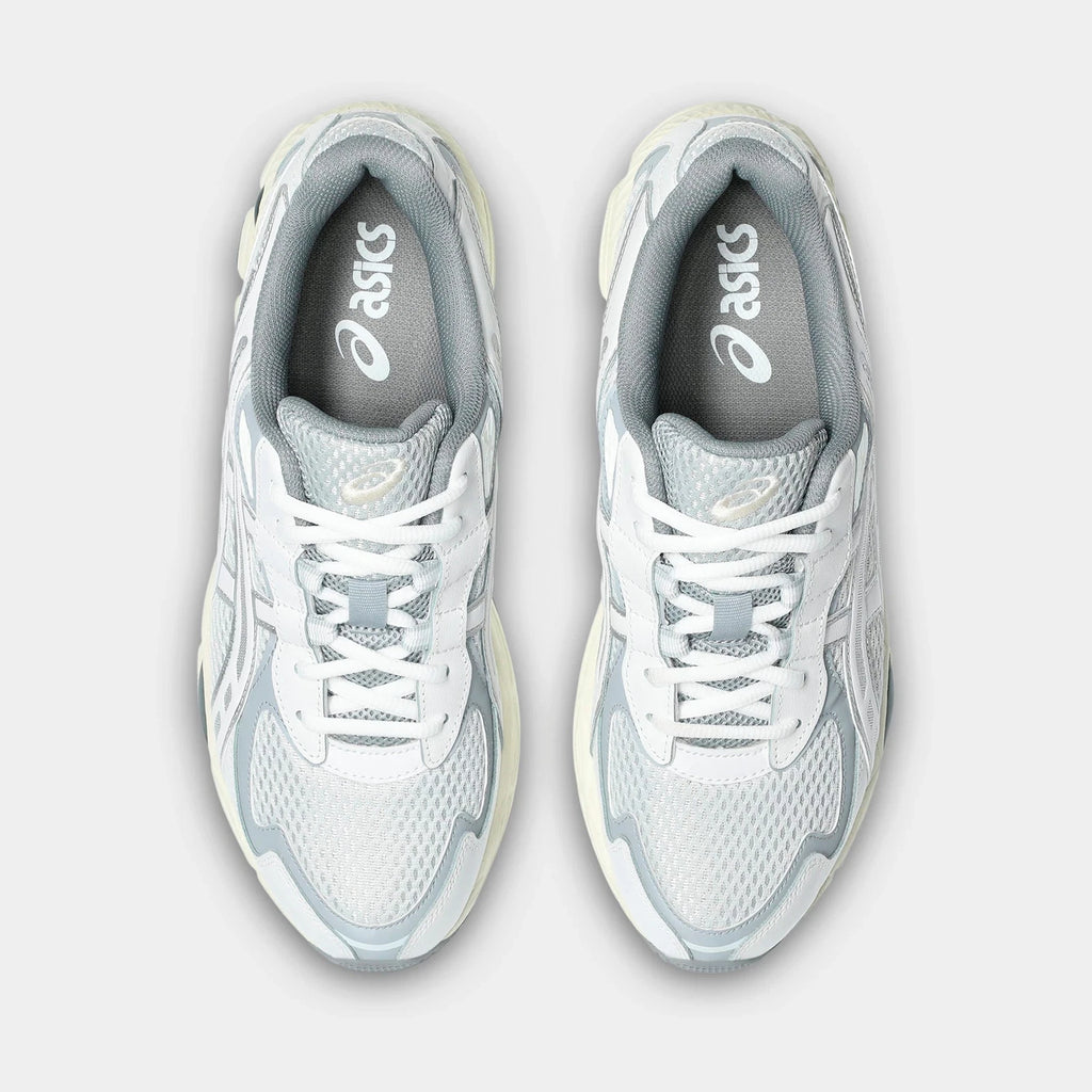Men's Mesh and Synthetic Low-Top Sneaker