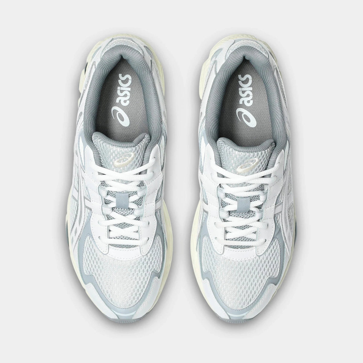 Men's Mesh and Synthetic Low-Top Sneaker