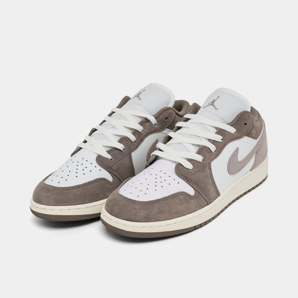 Big Kids' Low-Top Leather Sneakers