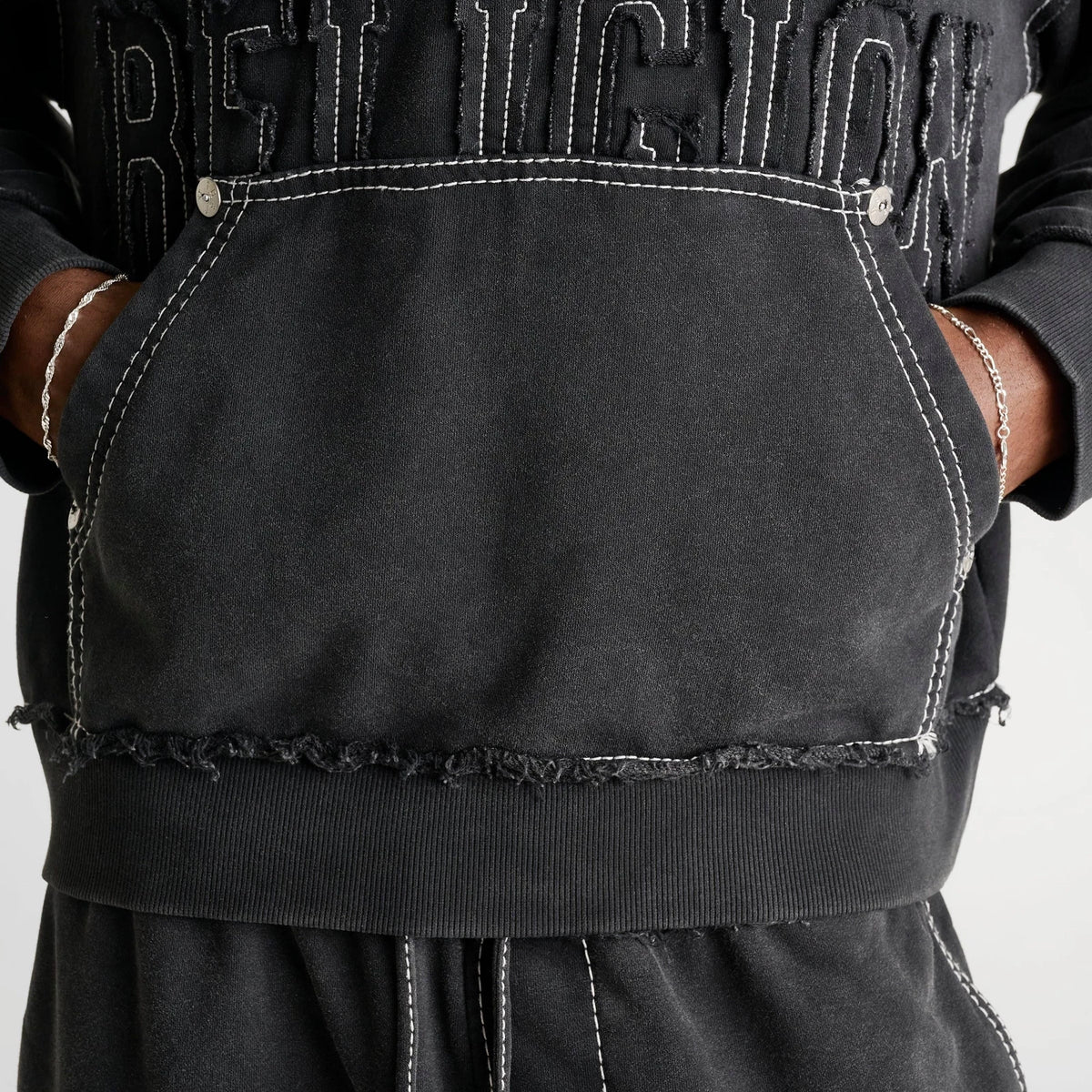 Men's Boxy Appliqué Pullover Hoodie