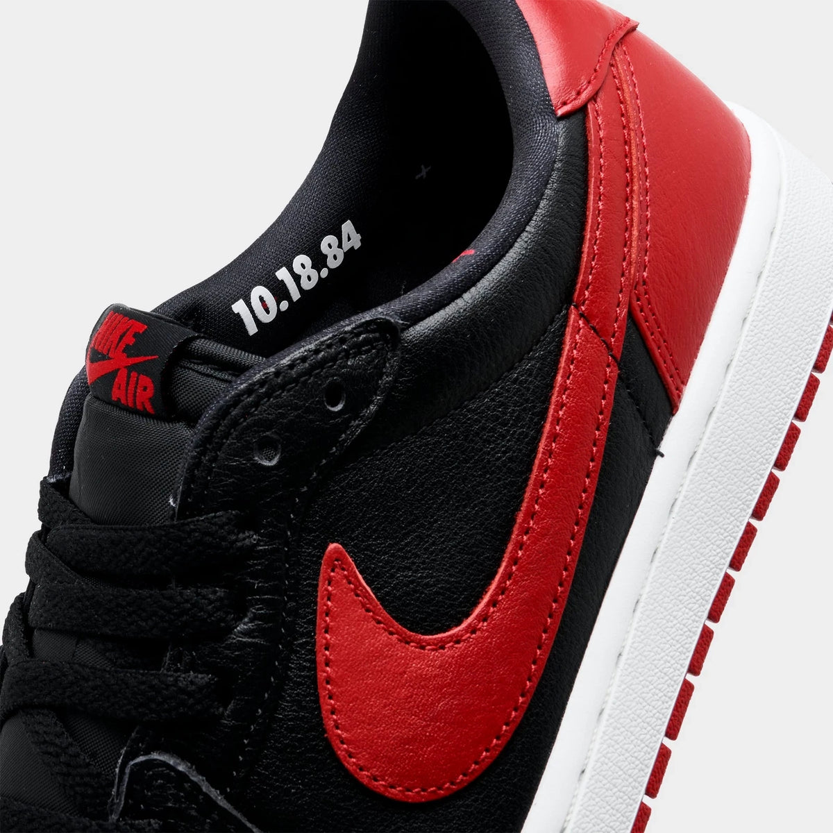 Men's Leather Low Top Casual Sneakers