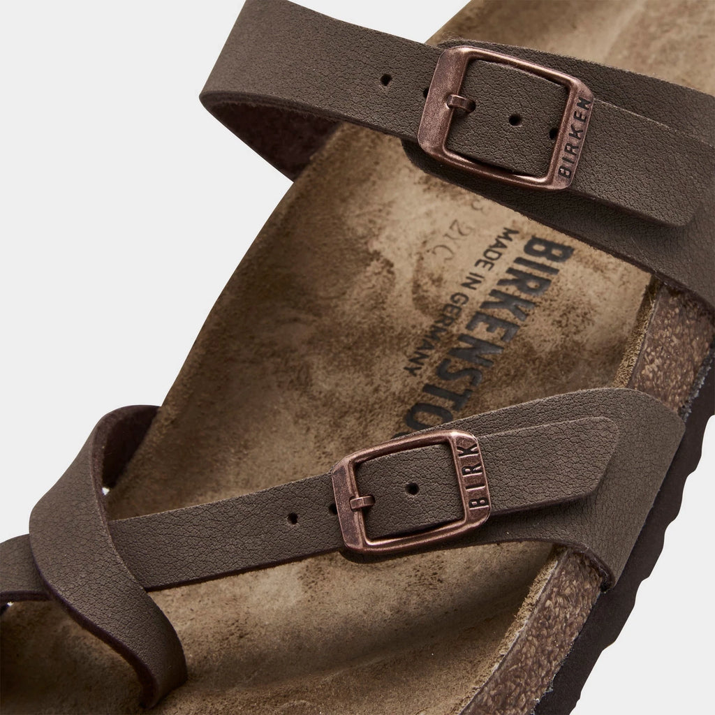 Women's Toe-Loop Strap Sandals - Brown