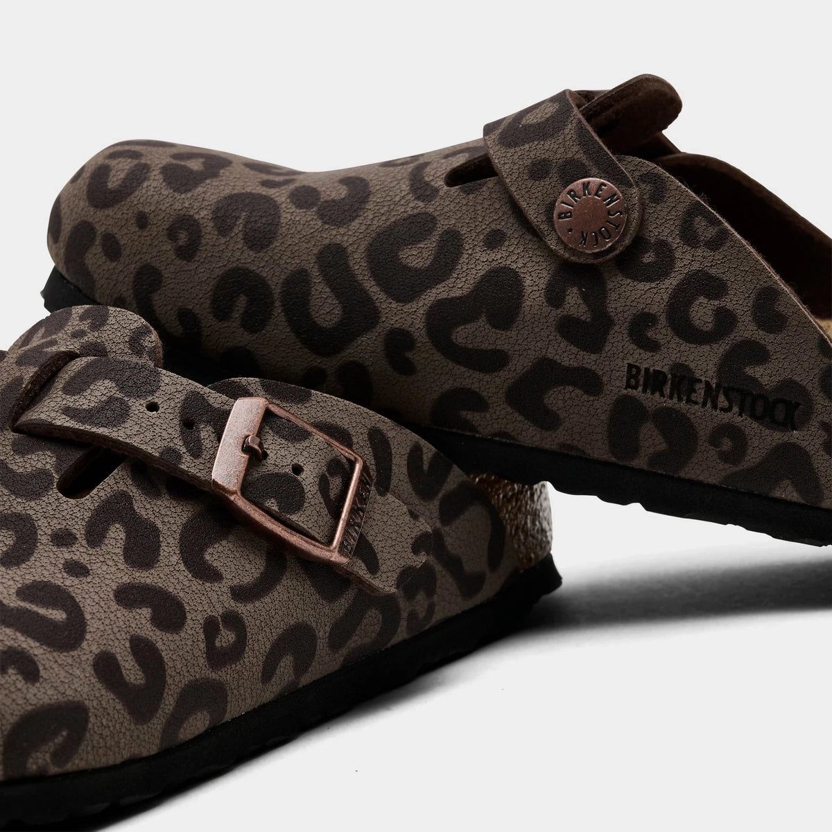Kids' Synthetic Nubuck Clogs
