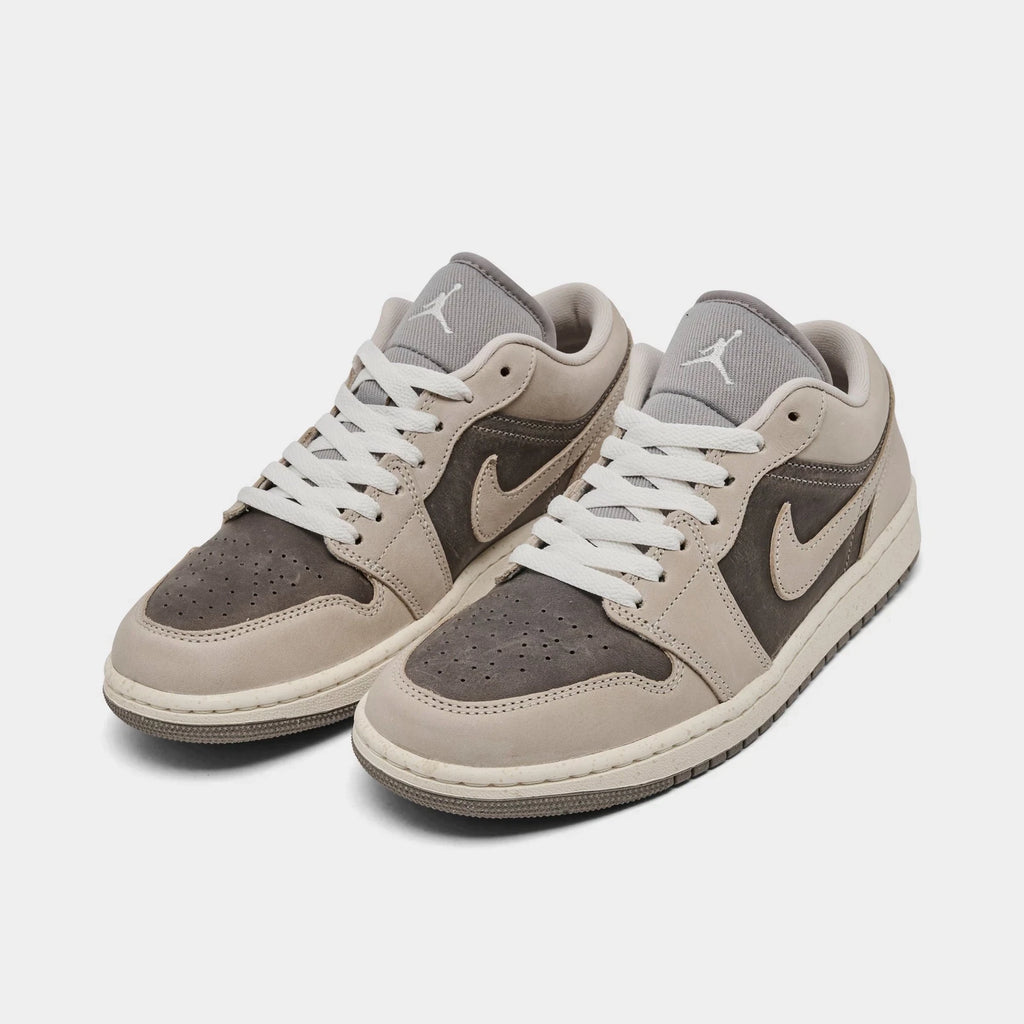 Women's Leather And Suede Low Top Sneaker