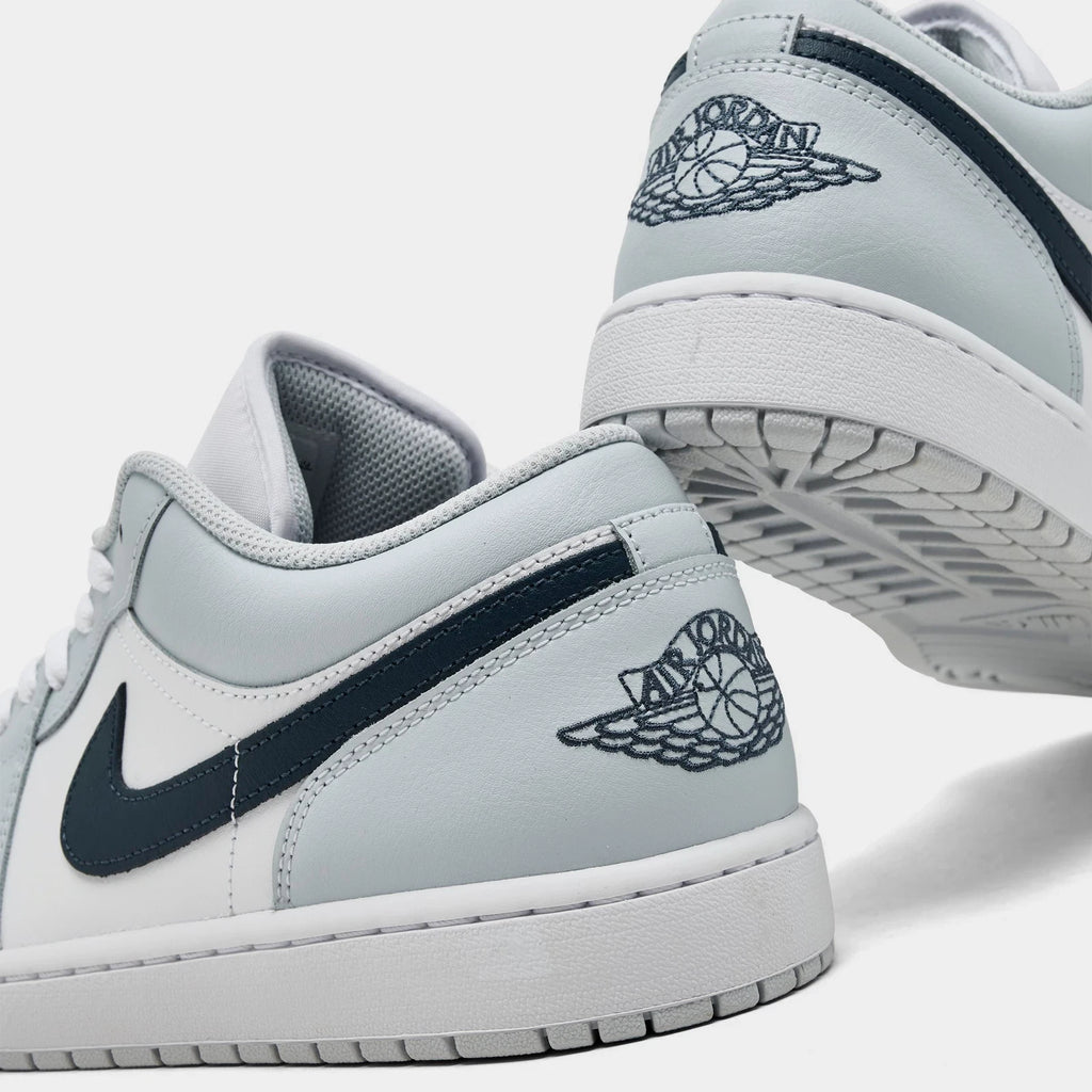 Men's Leather Low Top Casual Sneaker