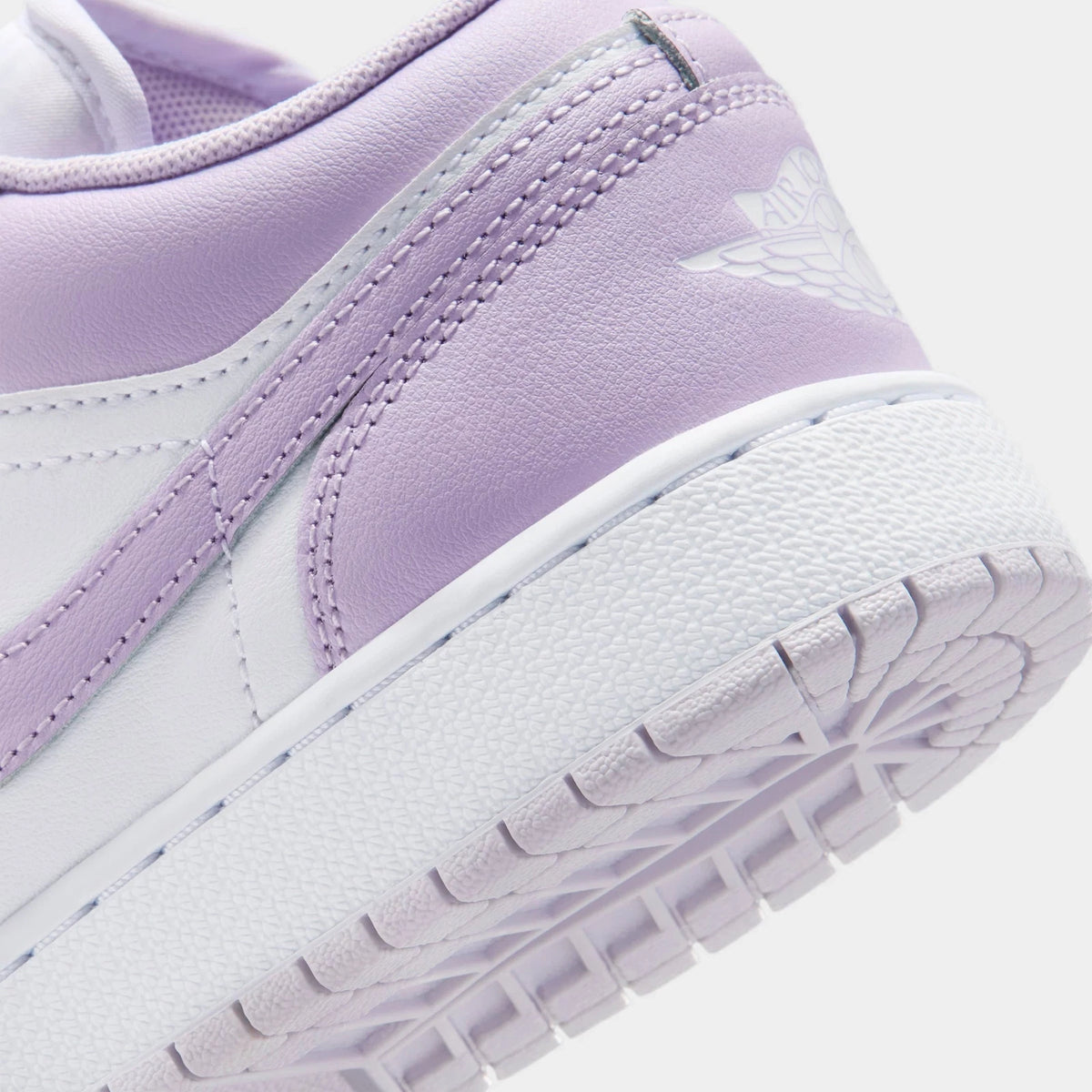 Big Kids' Leather Low Top Sneakers