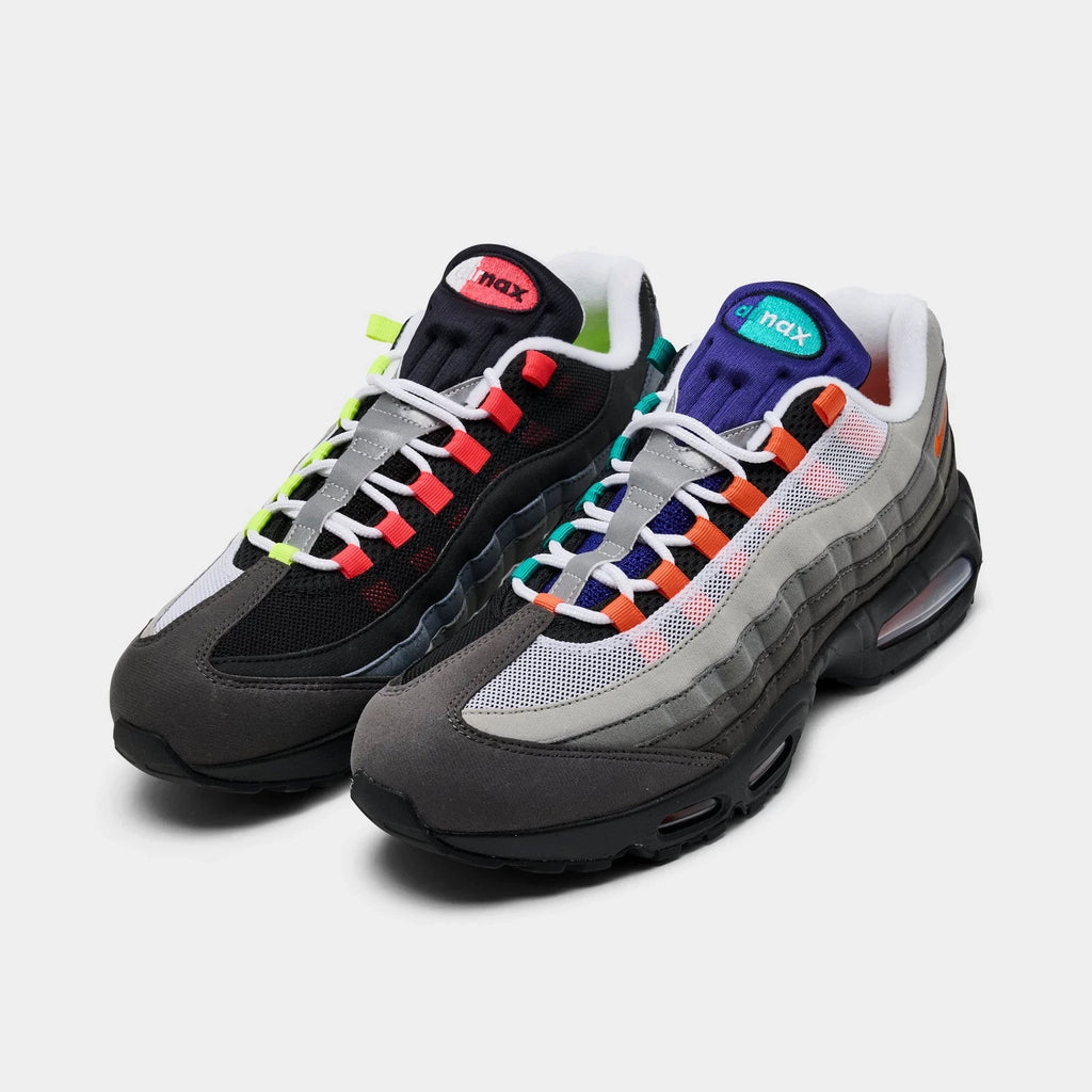 Men's Mixed Material Runner Sneaker - Black