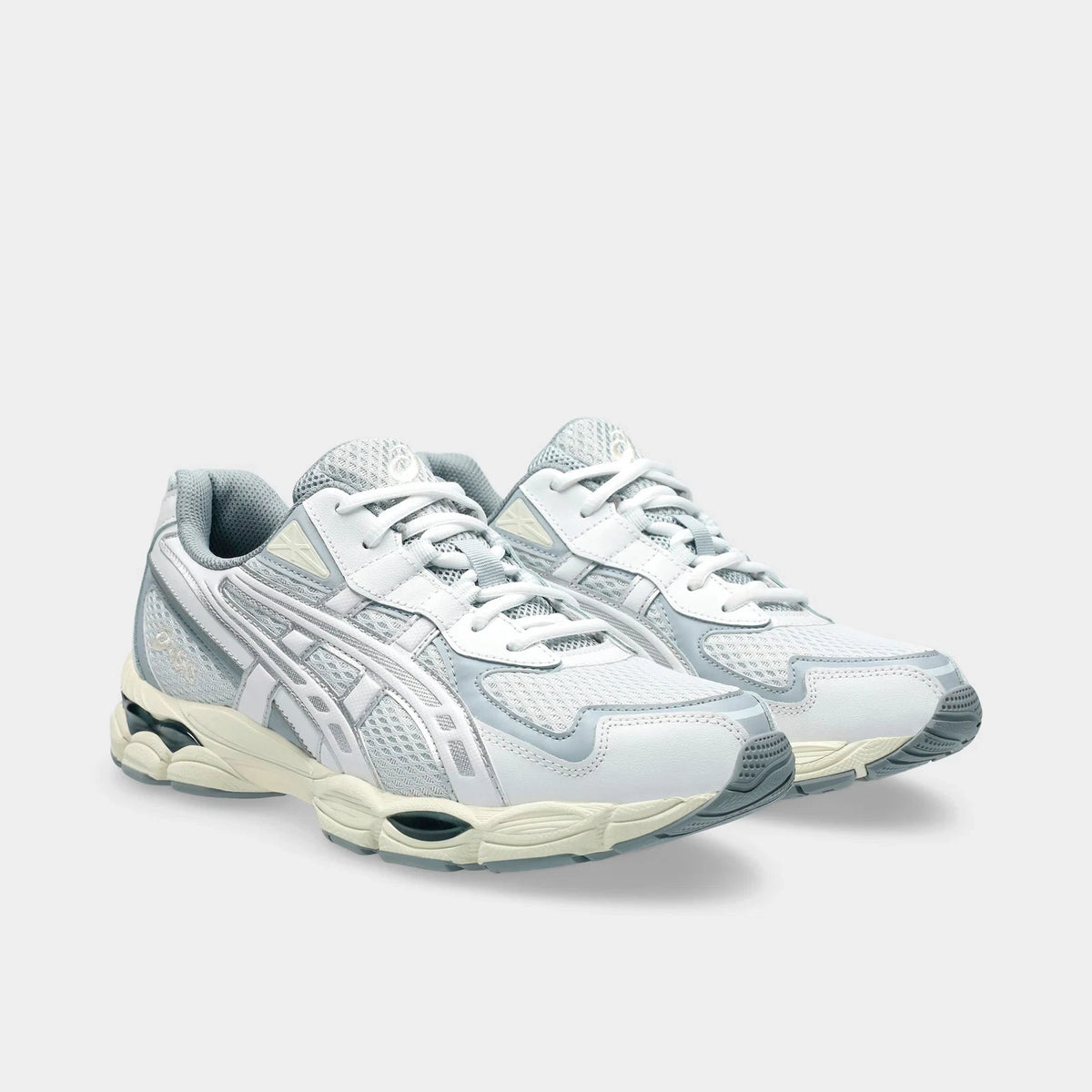 Men's Mesh and Synthetic Low-Top Sneaker