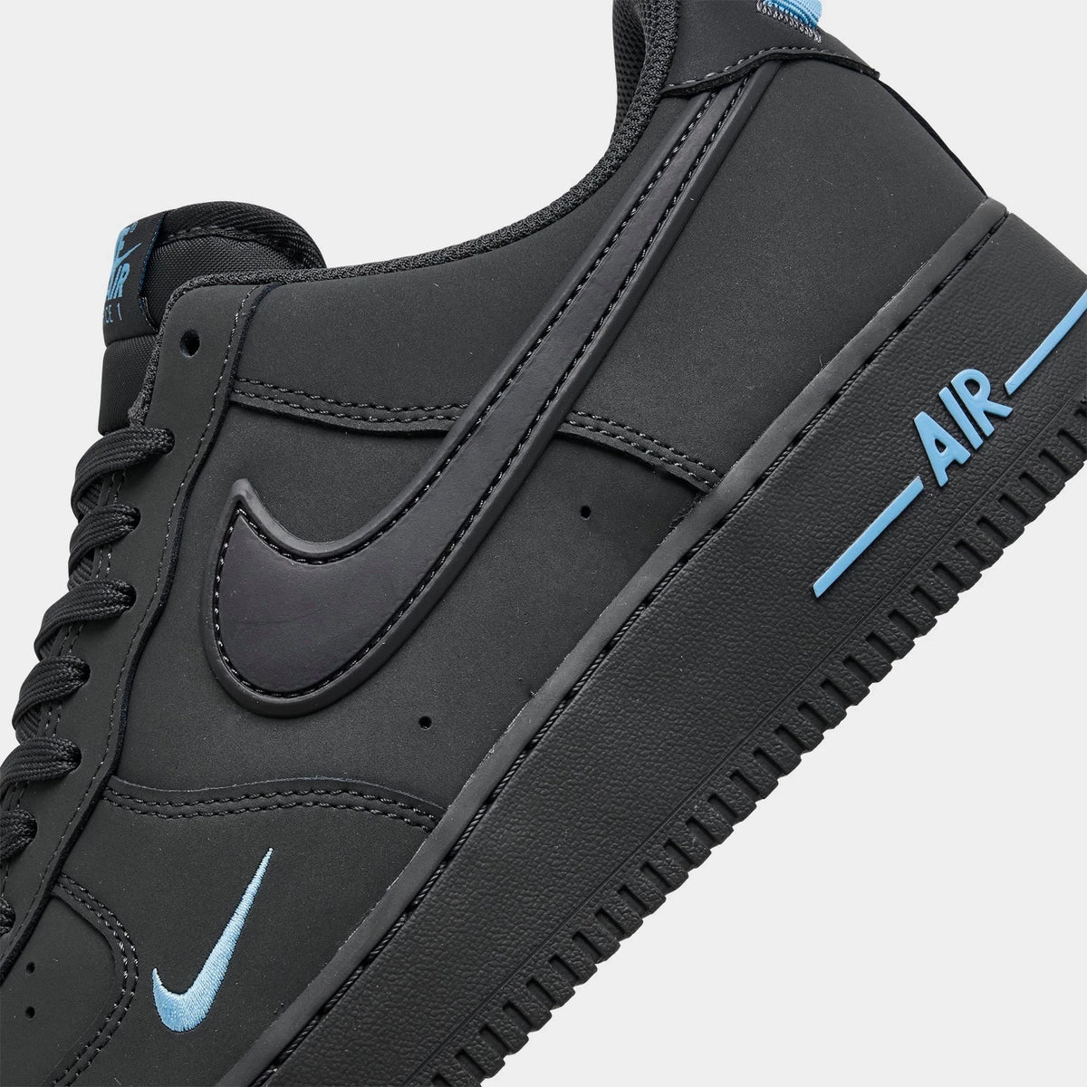 Men's Leather Low Top Casual Sneaker
